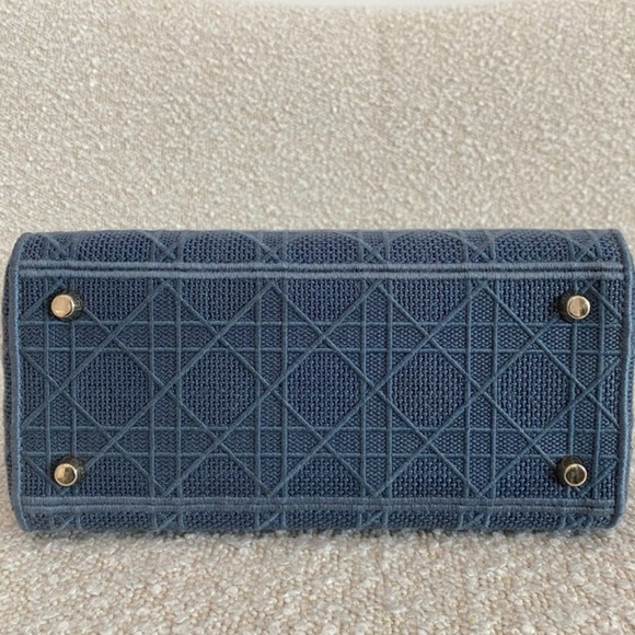 Authentic Dior Medium Lady D-Lite Bag - Picture 8 of 16